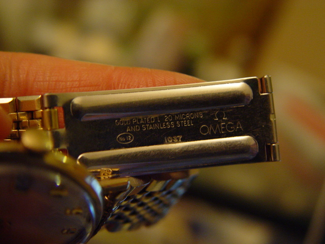 Clasp detail, text